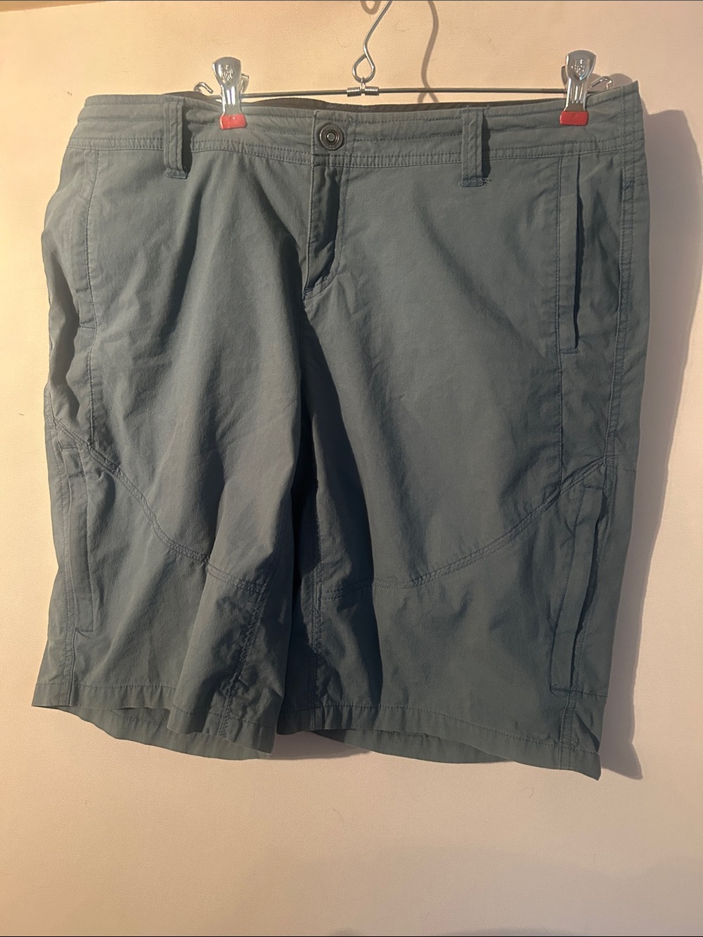 Kuhl Women’s size 14 Outdoor Shorts in Slate Green